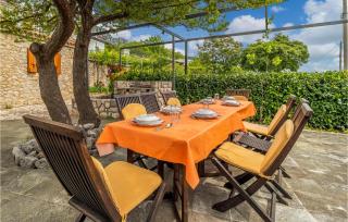 Stunning Home In Bribir With Wifi - Bribir - 2