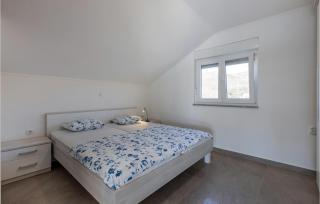 Beautiful Apartment In Povile With Wifi - 5