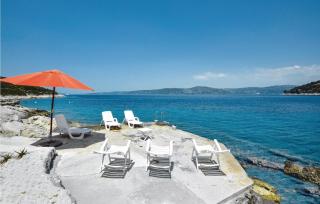 Nice Apartment In Drvenik Veliki - 1