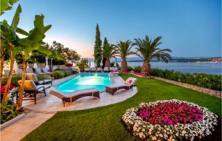 Lovely Apartment In Porat - Malinska - Porat - 2