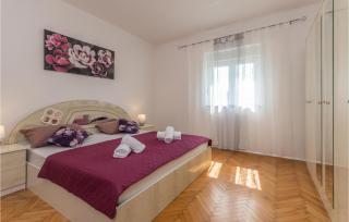 Nice Apartment In Gornje Rastane - 4