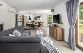 Stunning Home In Bale With Wifi - Bale - 7