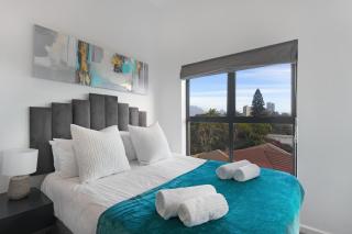 Atlantic Port 9 by Host Agents - 4