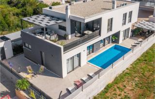 Beautiful Home In Pula With Kitchen - Pula - 3
