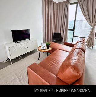 My Space - Empire Damansara room with Netflix - 2
