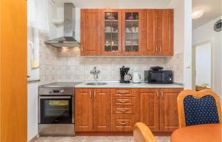 Lovely Apartment In Fazana With Kitchen - Fažana - 7