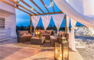 Awesome Home In Polaca With Kitchen - Polača - 8