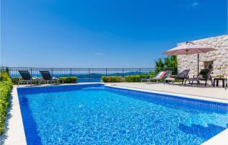 Beautiful Home In Trsteno With Wifi - Trsteno - 1