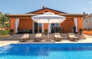 Amazing Home In Pula With Kitchen - Pula - 1