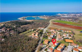 Beautiful Apartment In Umag With Wifi - 0