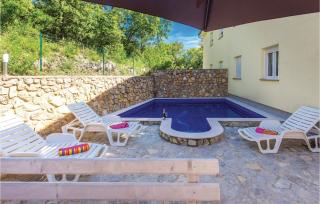 6 Bedroom Cozy Home In Crikvenica - Crikvenica - 3