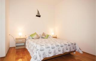 One-Bedroom Apartment In Sibenik - Šibenik - 4