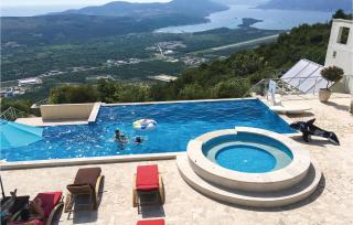 Nice Home In Kotor With Sauna - 2