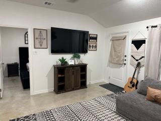 Cozy Boho House near Ft Cavazos - Copperas Cove - 6