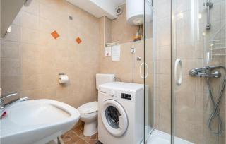 Awesome Home In Jadranovo With Wifi - Jadranovo - 4
