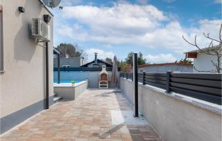 Nice Home In Peroj With House Sea View - 4