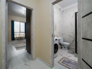 Comfort City Apartment - Almaty - 5