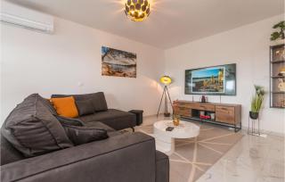 Beautiful Home In Gorica With Jacuzzi - Gorica - 7