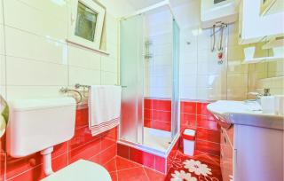 1 Bedroom Awesome Apartment In Kustici - Kustići - 1