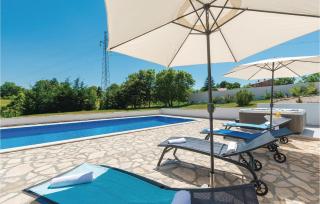 Gorgeous Home In Nedescina With Jacuzzi - Nedeščina - 2