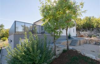 Gorgeous Home In Drum - 1