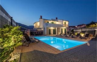 4 Bedroom Lovely Home In Solin - Solin - 0