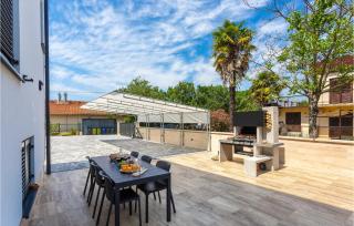 Amazing Apartment In Malinska With Wifi - Malinska - 3