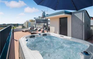 Stunning Home In Novigrad With Jacuzzi - 3