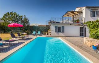 Beautiful Home In Gajana With Jacuzzi - Gajana - 2