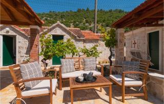 1 Bedroom Stunning Home In Postira - Postira - 7