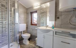 Beautiful Apartment In Crikvenica - 6