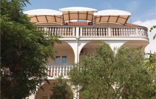One-Bedroom Apartment In Srima - Srima - 2