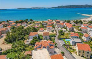 Beautiful Apartment In Brodarica - Brodarica - 2