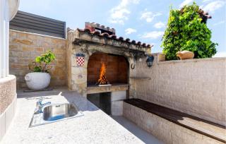 Amazing Home In Razanj - Ražanj - 3