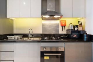 Luxury Smart Studio with Canal View Business Bay - Damac Maison Prive - 2