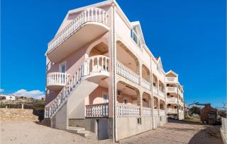 2 Bedroom Nice Apartment In Rtina - Rtina - 2