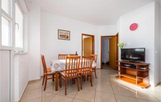 2 Bedroom Nice Apartment In Rtina - Rtina - 5