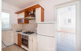 2 Bedroom Nice Apartment In Rtina - Rtina - 4