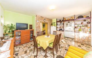 Two-Bedroom Apartment In Seget Vranjica - 4