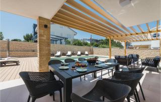 Amazing Home In Pirovac With Jacuzzi - 8