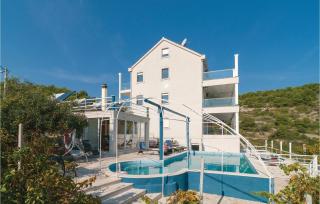 Awesome Home In Stomorska With Kitchen - Stomorska - 0