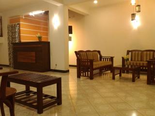 Pearl House Transite Hotel - Katunayake - 8