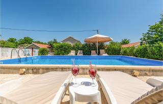 Gorgeous Home In Lisane Tinjske - 2