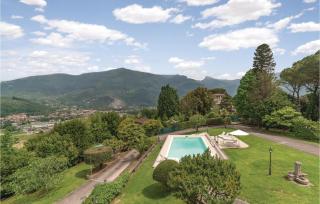 Nice Home In Camaiore Lu - 1