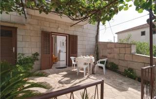 One-Bedroom Apartment In Supetar - 0