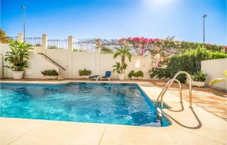 2 Bedroom Lovely Apartment In Marbella - Marbella - 4