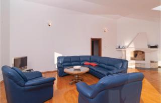 Two-Bedroom Apartment In Bol - Bol - 4