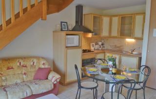 2 Bedroom Amazing Home In Plomeur - 5
