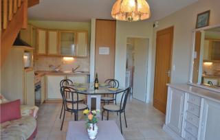 2 Bedroom Amazing Home In Plomeur - 4