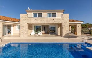 4 Bedroom Beautiful Home In Malinska - Brzac - 3